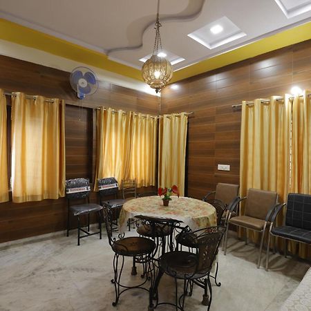Basil Inn Home Stay Walking Distance From Taj Mahal Agra 아그라 외부 사진