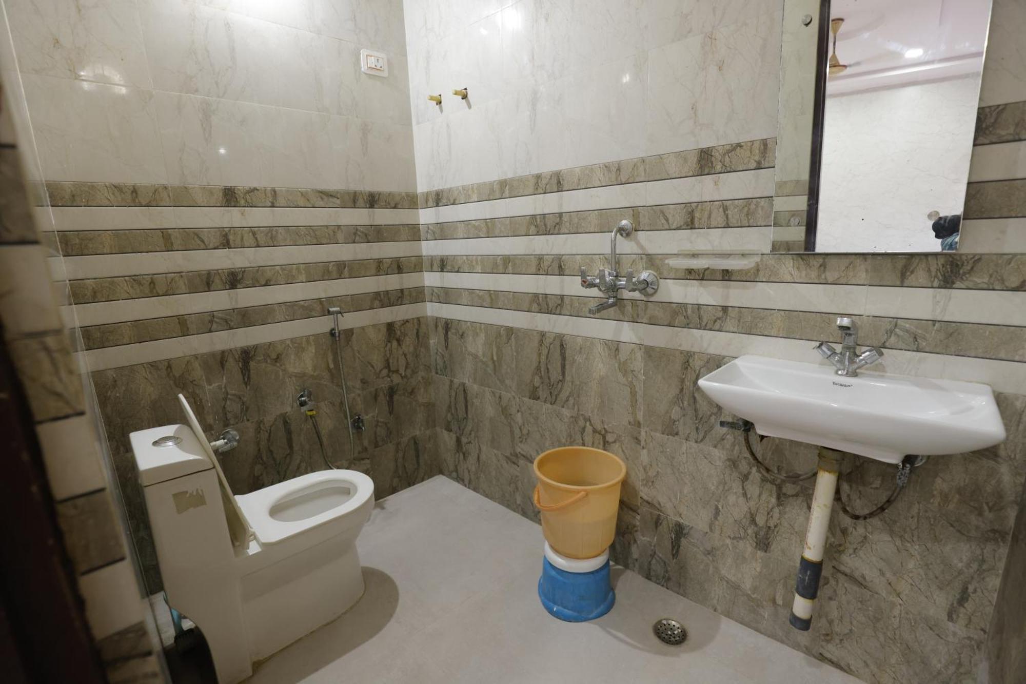 Basil Inn Home Stay Walking Distance From Taj Mahal Agra 아그라 외부 사진
